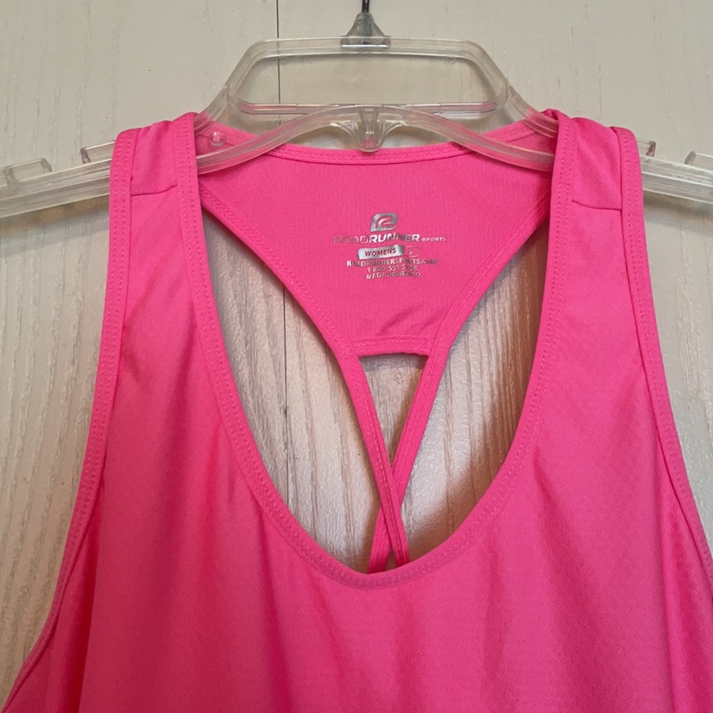 Pink Running Tank - Picture 3 of 6